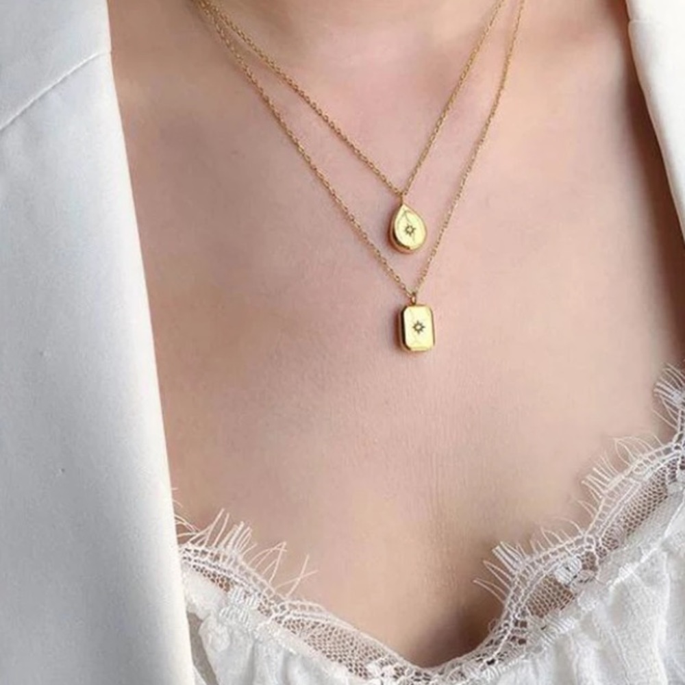 💧Insta 18K gold teardrop 🌟 star necklace - Picture 10 of 11